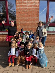  Carnaval   Accueil   LB   Mme Venetia&Mme Marine 
